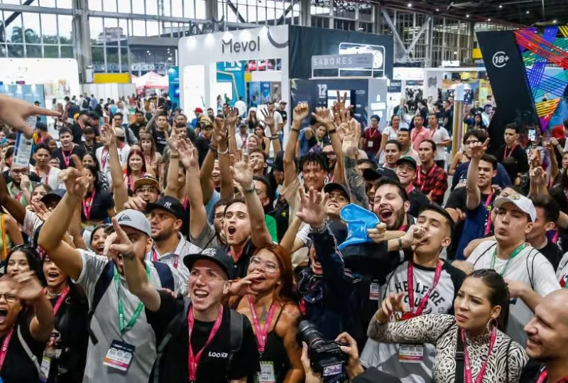 Welche Exponate gibt es auf der Alternate Products Expo 2025 in Kolumbien?